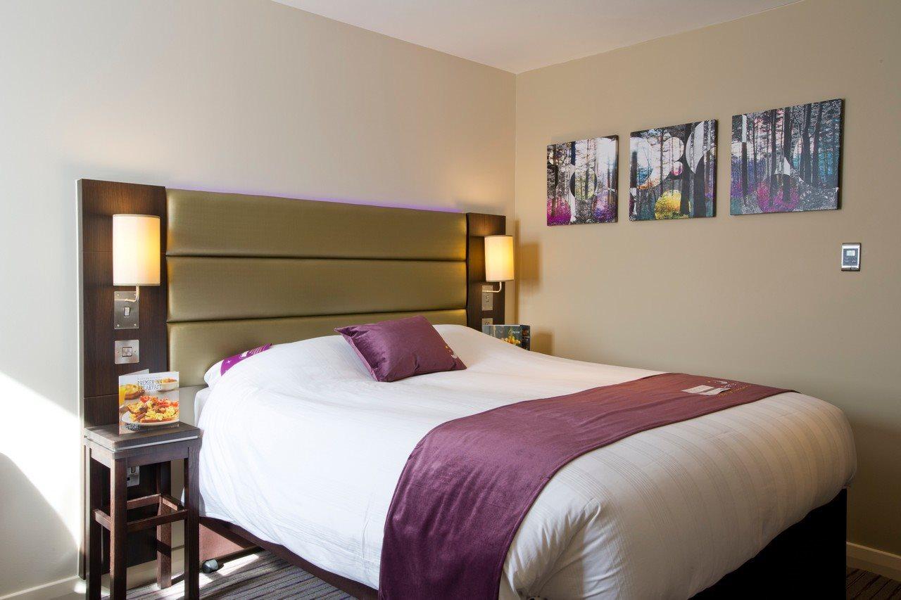 Premier Inn Perth City Centre Екстериор снимка